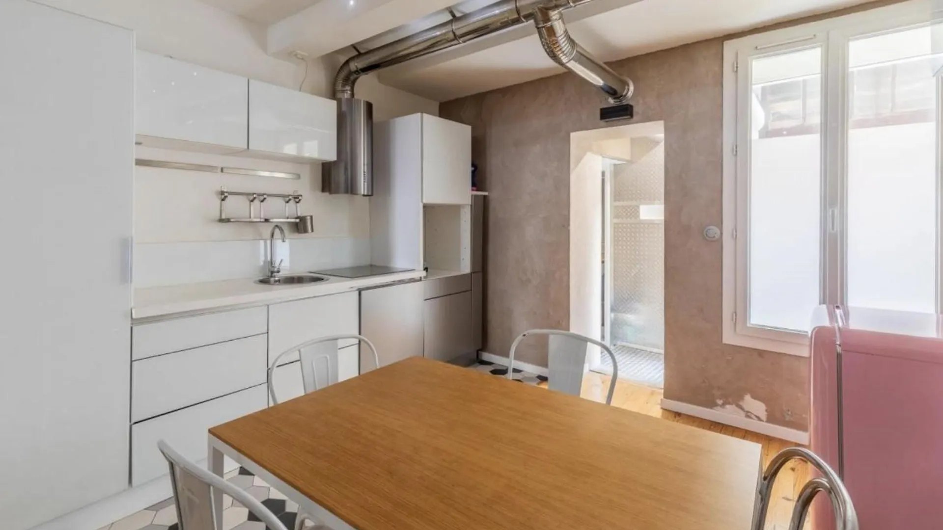 Beautifully Renovated 17Th Paris Apartment